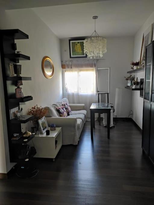 Apartamento Apto Bien Ubicado En Nervion Sevilla